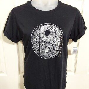Torrid Yin Yang Relaxed Graphic Tee NWT Torrid Sz 00
